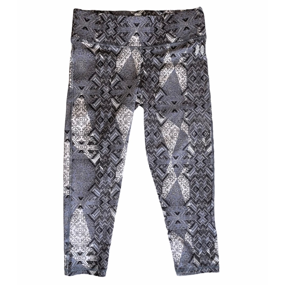 VICTORIA’S SECRET Gray Capri Leggings Size S